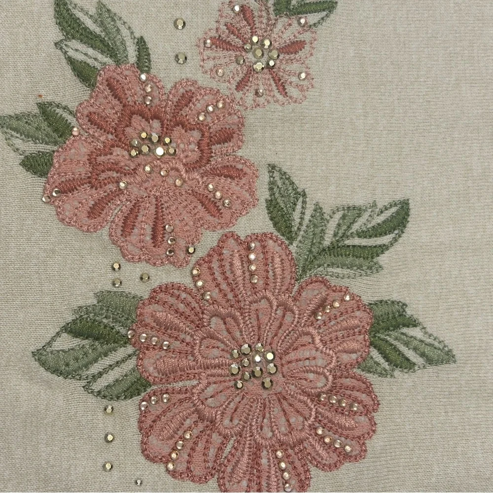 Alfred Dunner Grannycore Tan Knit Top Beaded Detail Embroidered Flowers Medium - Picture 2 of 9